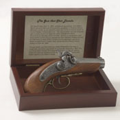 The Gun That Shot Lincoln Non-Firing Replica Gun Box Set
